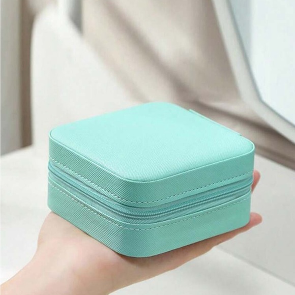 Portable Leather Jewelry Box - New with tag - Picture 3 of 10